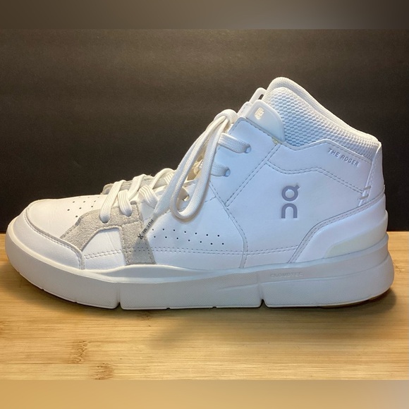 On THE ROGER Clubhouse Women Sneakers - Picture 4 of 8